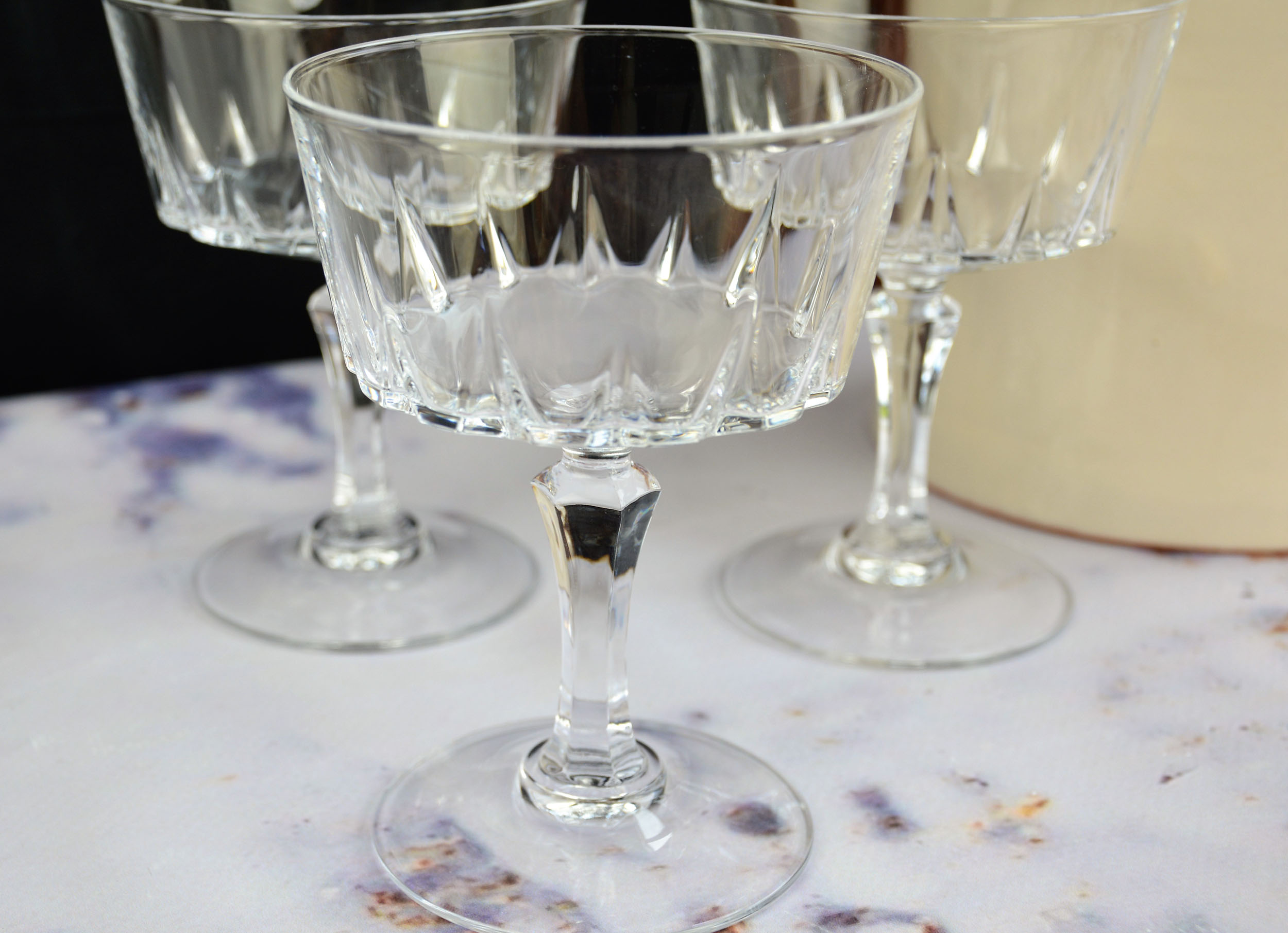 Cristal DArques Versailles champagne coupes groot